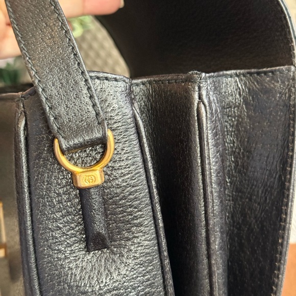 Vintage Gucci Crossbody with bamboo detail clasp - Picture 9 of 16